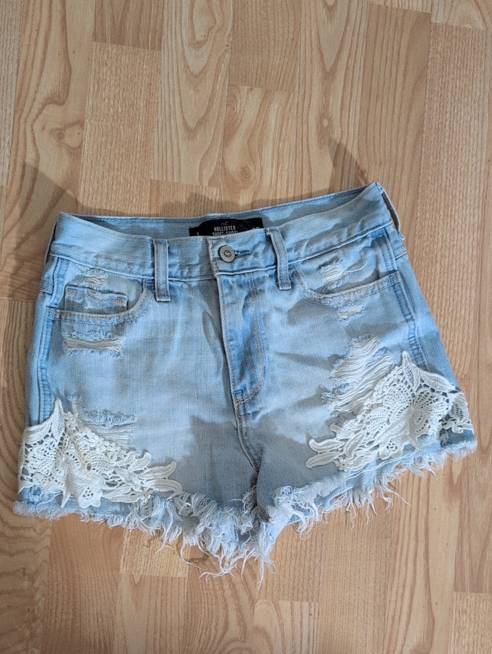 Hollister Highrise Short-short With Lace Appliques Size 1 Or W25